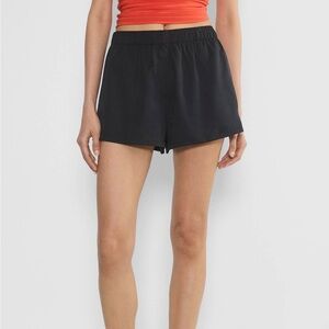 Aritzia Wilfred Distill Shorts